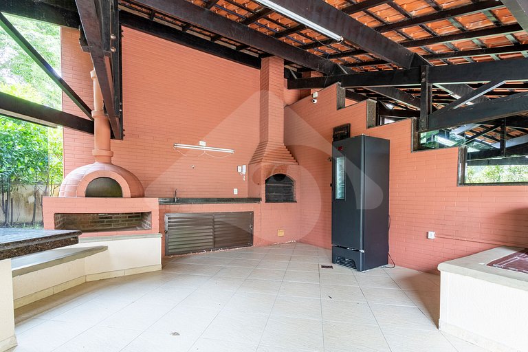 Condo Four Seasons Residence Service