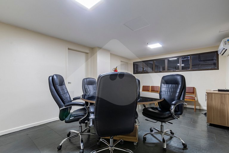 Condo Four Seasons Residence Service