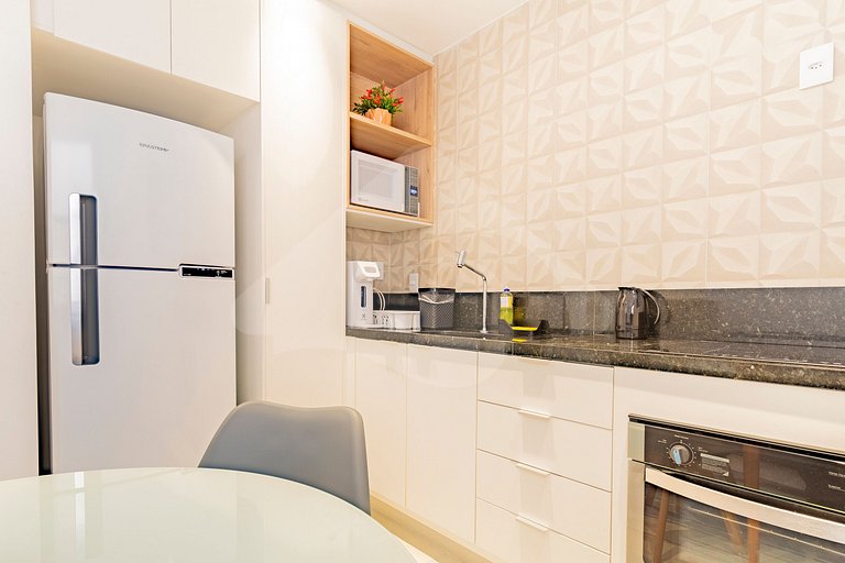 8 minutes walk from the subway | Renovated and Cozy