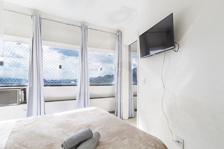 Cobertura Duplex Náutica: Vista Lagoa e Montanha