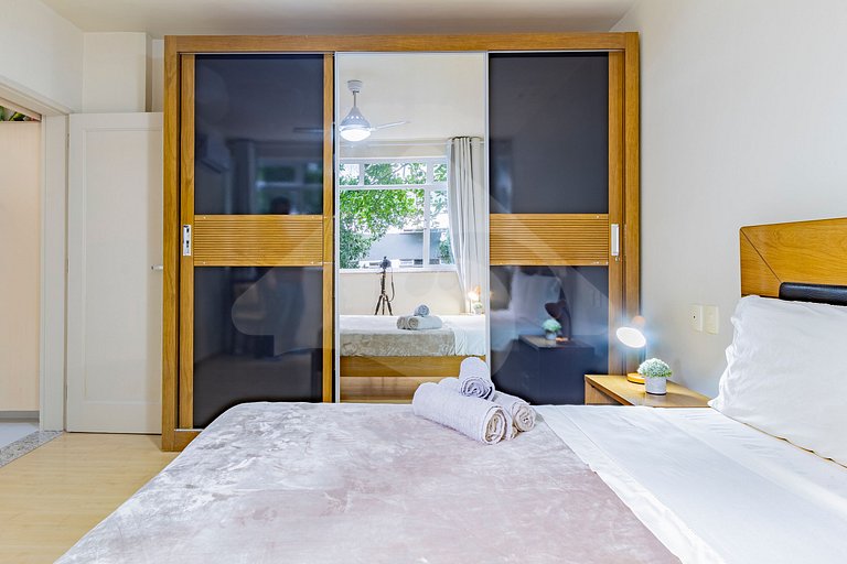 5 min walking to Leblon beach | Quiet and Stylish