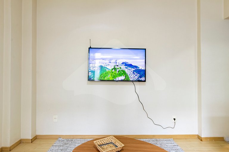 5 min walking to Leblon beach | Quiet and Stylish