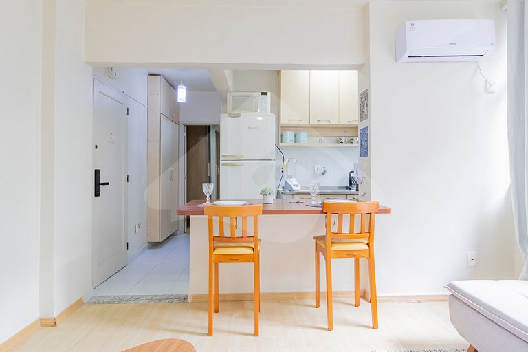 5 min walking to Leblon beach | Quiet and Stylish