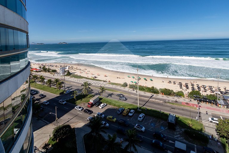 Apartamento na Frente da Praia | Calmo e Decorado
