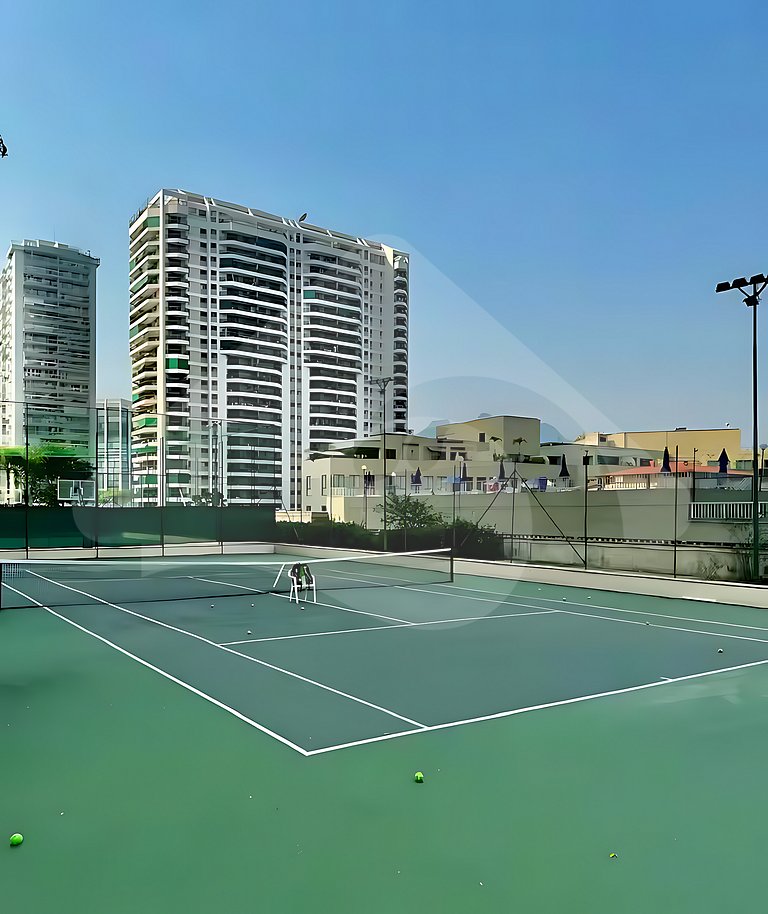 Condo Four Seasons Residence Service