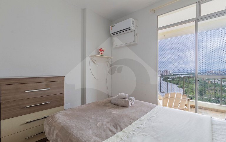 Ocean View w/ Balcony & Tub – 8-min walk to Beach