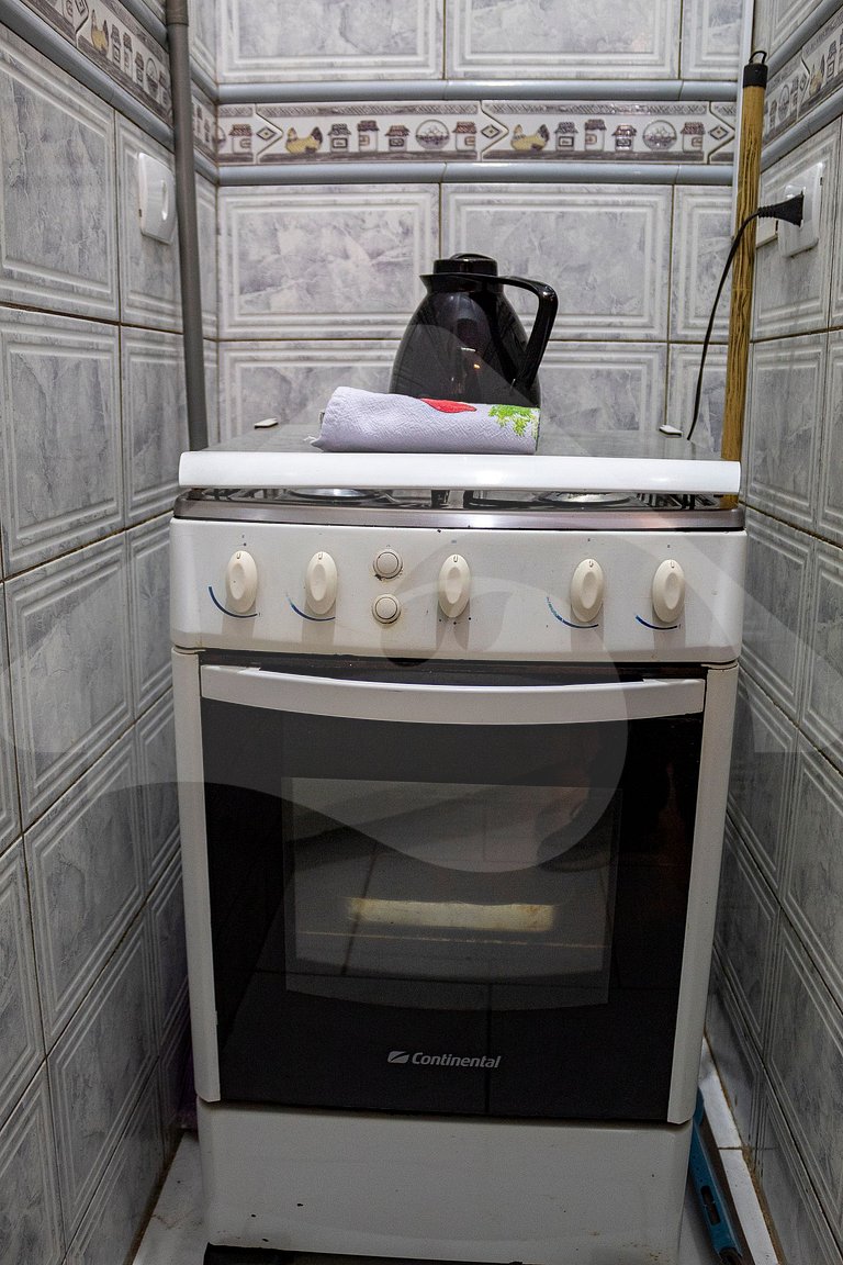 2 min walk from Copacabana Beach| Airy and Compact