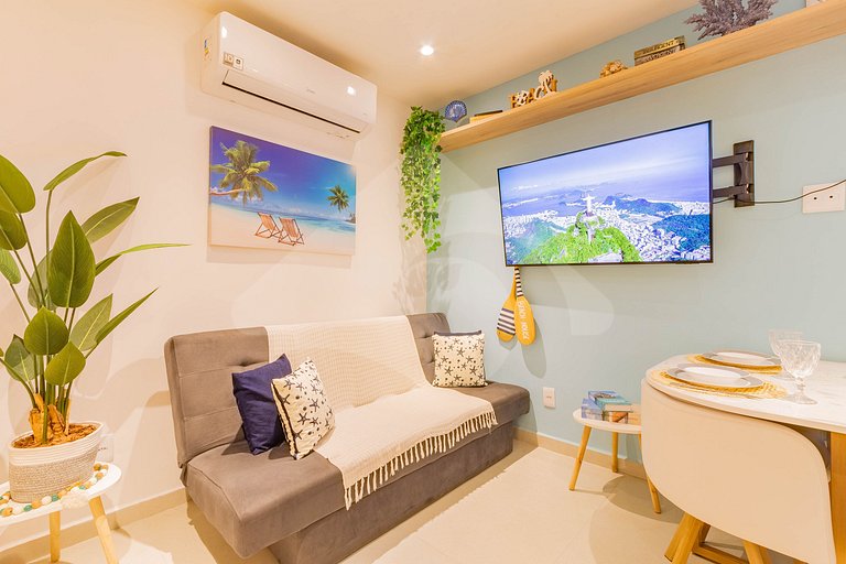 Copacabana near the Beach and Subway | Cozy